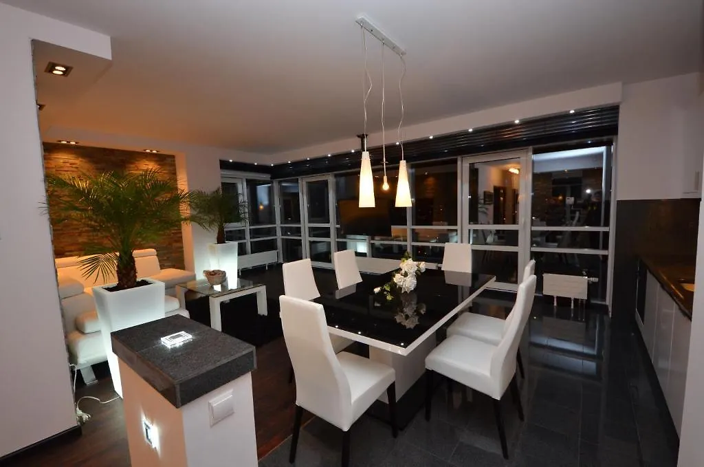 Platinum Towers Country 2 Country Aparthotel Warsaw
