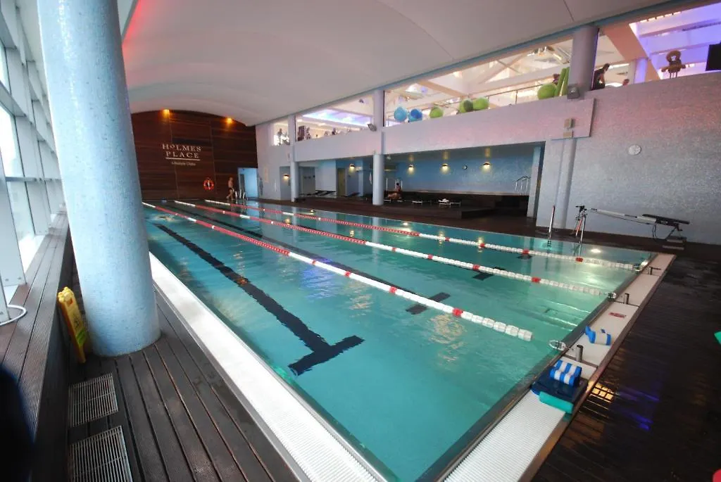 Platinum Towers Country 2 Country Aparthotel Warsaw 4*,  Poland